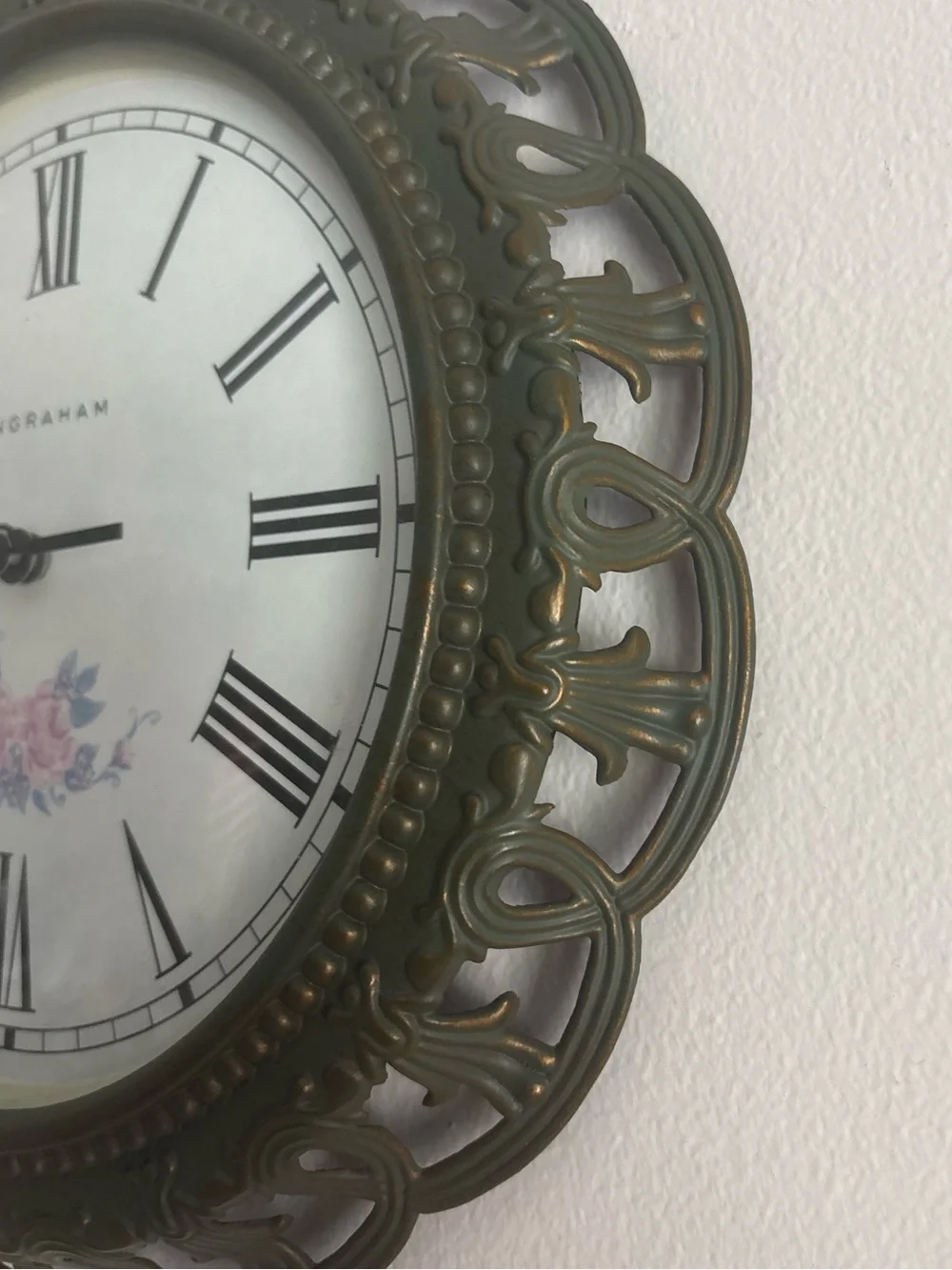 Vintage Style Ingraham Ornate Filigree Floral Design Quartz Wall Clock 10 in